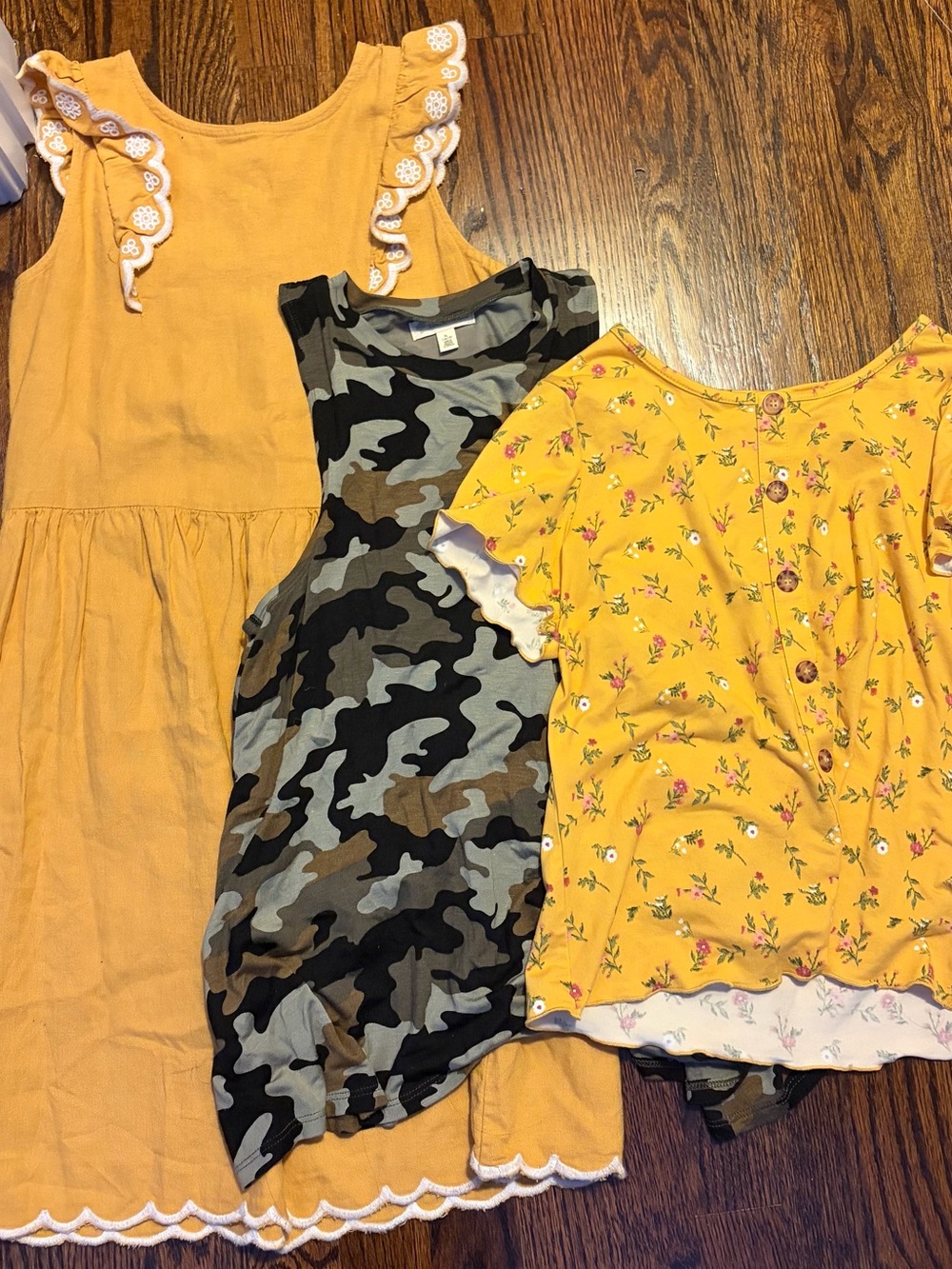 FALL GIRLS SIZE 14 CLOTHING BUNDLE—2 TOPS & 1 DRESS